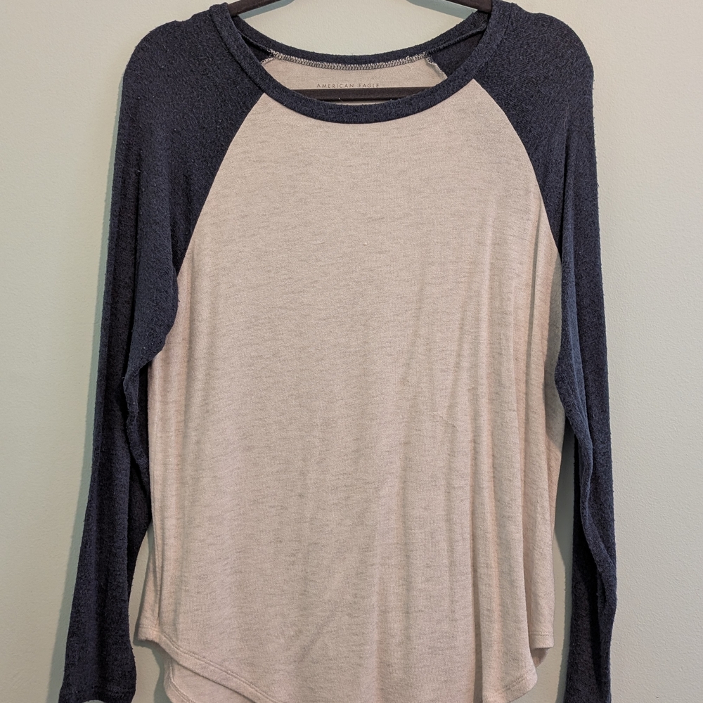 American Eagle Women's Navy and Gray Long Sleeve Top
